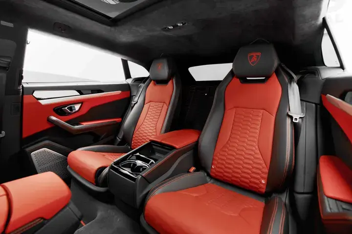 https://driveme-uae-kings.s3.me-central-1.amazonaws.com/media/images/cars/kings-uae-car-cabfb122-98fe-41d4-bbdc-d8d8bdfaac6a_preview.webp