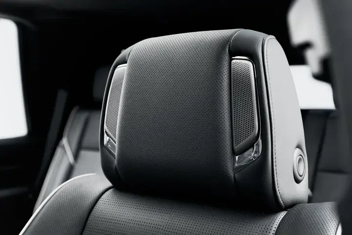 https://driveme-uae-kings.s3.me-central-1.amazonaws.com/media/images/cars/kings-uae-car-cdfb81a0-f6b2-4221-b0bd-839c98baac83_preview.webp