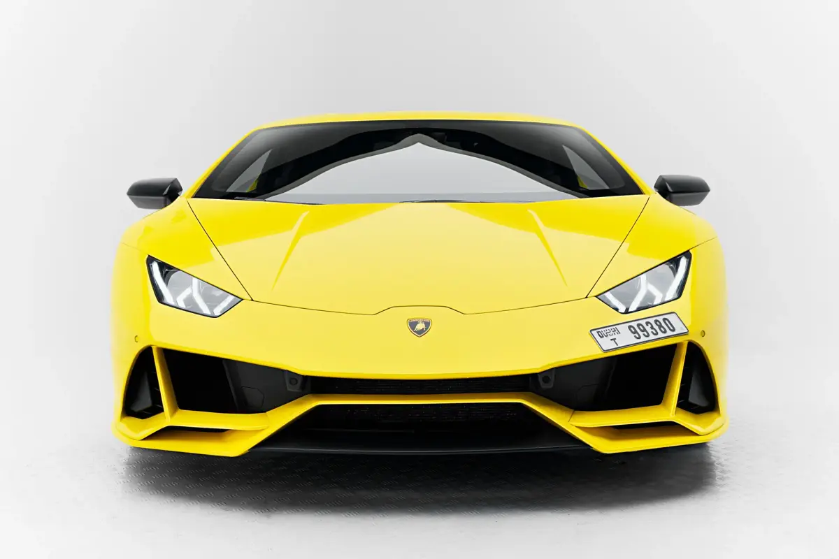 https://driveme-uae-kings.s3.me-central-1.amazonaws.com/media/images/cars/kings-uae-car-d15f475e-eb1d-4513-9d1b-538046840f2f.webp