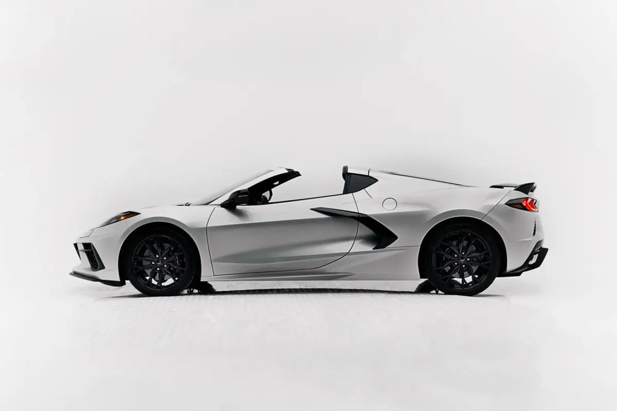 https://driveme-uae-kings.s3.me-central-1.amazonaws.com/media/images/cars/kings-uae-car-d62ae657-4c36-401c-b1d3-b45856791a86.webp