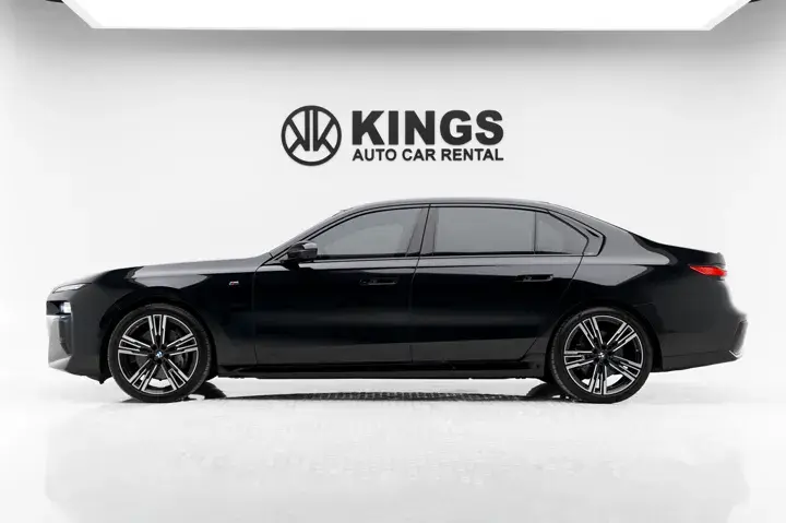 https://driveme-uae-kings.s3.me-central-1.amazonaws.com/media/images/cars/kings-uae-car-d96691c3-63a6-4808-b2f8-31b5eb21c99e_preview.webp