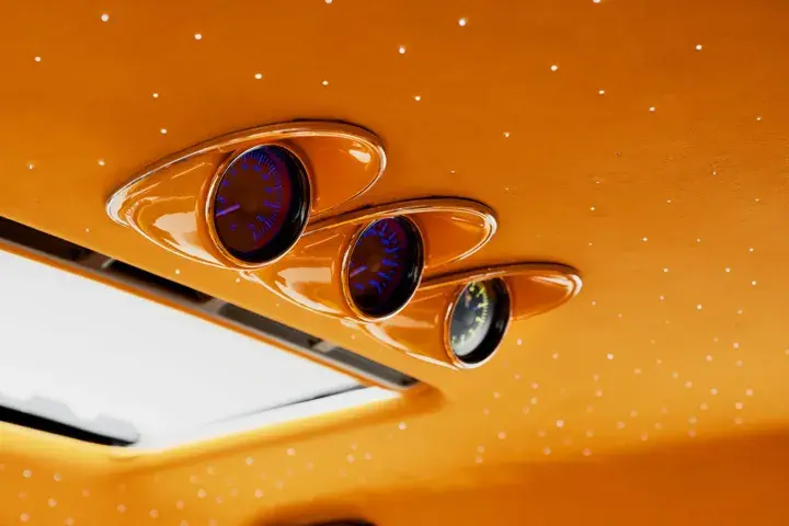 https://driveme-uae-kings.s3.me-central-1.amazonaws.com/media/images/cars/kings-uae-car-e1c9666d-be39-4791-934a-efaf7afeb1f7_preview.webp