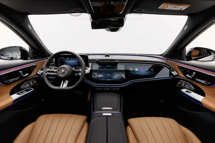 https://driveme-uae-kings.s3.me-central-1.amazonaws.com/media/images/cars/kings-uae-car-e3d9f08e-669e-4be5-9d38-9e8059429292_preview.webp
