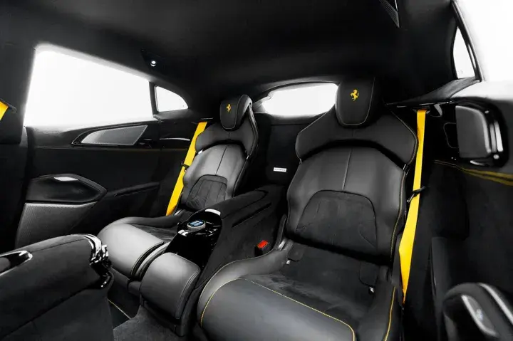 https://driveme-uae-kings.s3.me-central-1.amazonaws.com/media/images/cars/kings-uae-car-e83127dc-18b6-4e1e-b757-cb5c6e108ea0_preview.webp