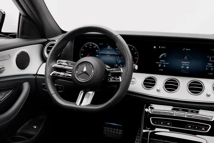 https://driveme-uae-kings.s3.me-central-1.amazonaws.com/media/images/cars/kings-uae-car-e9340d0f-bd08-44c9-a980-f827584f296f_preview.webp