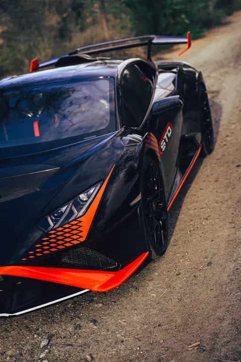 https://driveme-uae-kings.s3.me-central-1.amazonaws.com/media/images/cars/kings-uae-car-eccff019-c43b-4355-86f3-f9315813df09_preview.webp