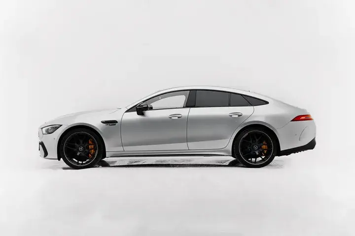 https://driveme-uae-kings.s3.me-central-1.amazonaws.com/media/images/cars/kings-uae-car-eff31889-9737-41e6-8909-3a19fcf89b51_preview.webp