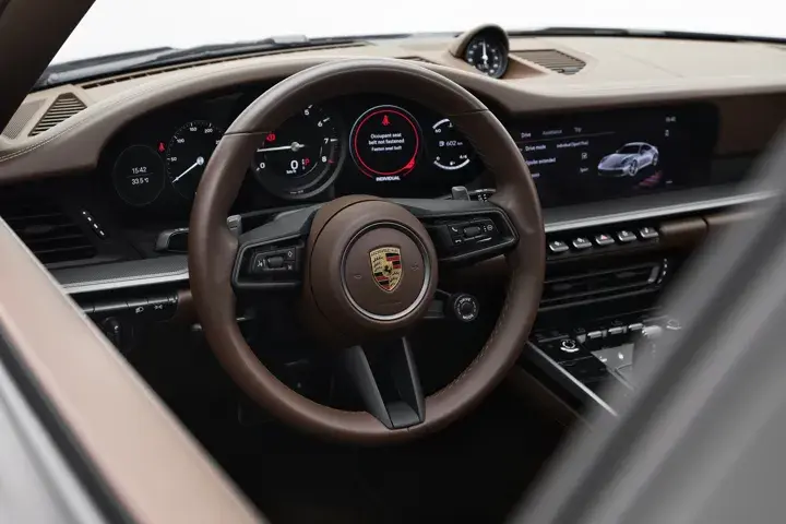 https://driveme-uae-kings.s3.me-central-1.amazonaws.com/media/images/cars/kings-uae-car-f0cd8d42-8061-4d78-9a41-7d702fde4b9e_preview.webp