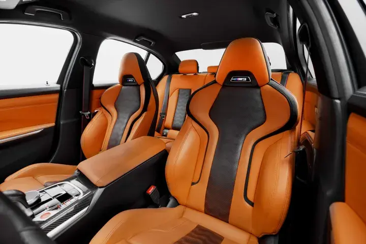 https://driveme-uae-kings.s3.me-central-1.amazonaws.com/media/images/cars/kings-uae-car-f1e29cd7-a0b8-46a2-8467-b529155f31cc_preview.webp