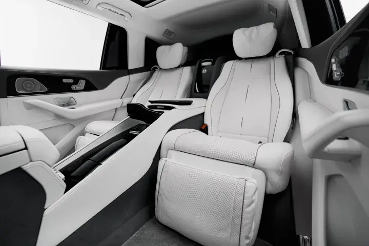 https://driveme-uae-kings.s3.me-central-1.amazonaws.com/media/images/cars/kings-uae-car-f32eec8c-77f6-45eb-8197-252eb6464640_preview.webp