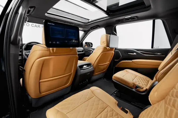 https://driveme-uae-kings.s3.me-central-1.amazonaws.com/media/images/cars/kings-uae-car-f35ba4d6-146d-4ac2-b15a-616d1eb248c4_preview.webp