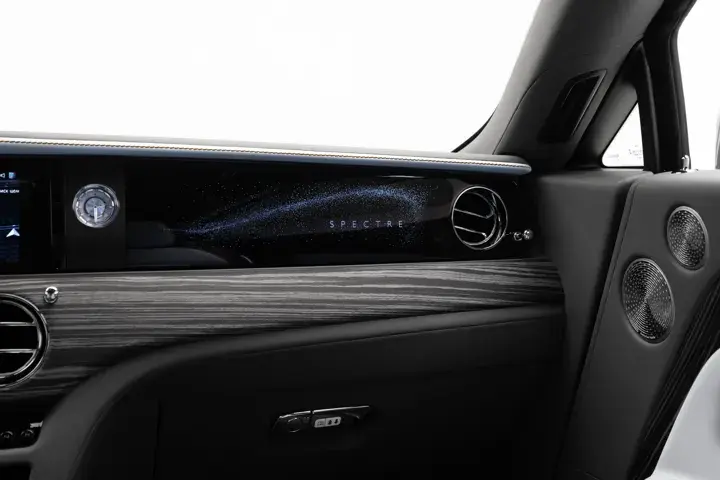 https://driveme-uae-kings.s3.me-central-1.amazonaws.com/media/images/cars/kings-uae-car-fc812f0f-2bc6-4394-87e9-3faa55c77992_preview.webp