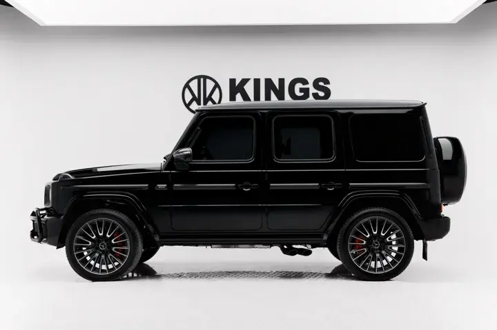 https://driveme-uae-kings.s3.me-central-1.amazonaws.com/media/images/cars/kings-uae-car-ffe533f5-80e0-49ff-a4ff-fe10daa5e308_preview.webp
