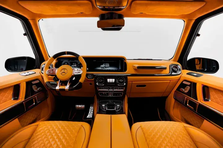 https://driveme-uae-kings.s3.me-central-1.amazonaws.com/media/images/vehicles/kings-uae-vehicle-036b787e-7d5c-4252-905f-e7819c40d34f_preview.webp
