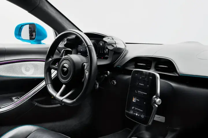 https://driveme-uae-kings.s3.me-central-1.amazonaws.com/media/images/vehicles/kings-uae-vehicle-08968f27-5d16-45c6-a14a-91b7c58adc81_preview.webp