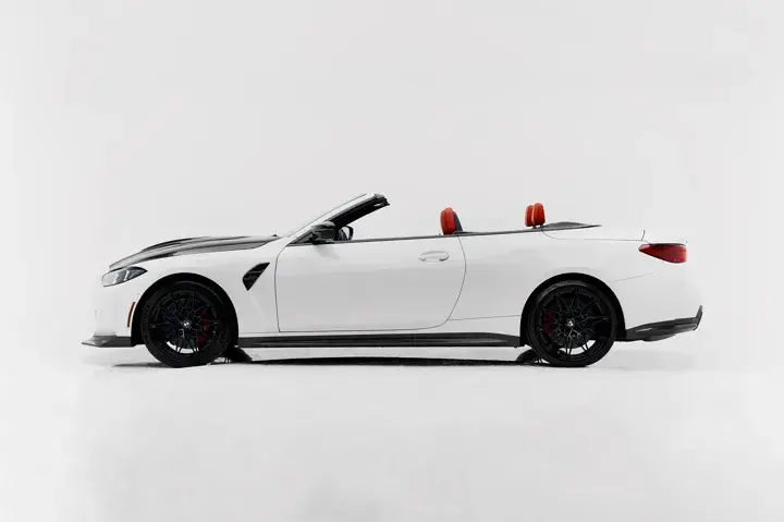 https://driveme-uae-kings.s3.me-central-1.amazonaws.com/media/images/vehicles/kings-uae-vehicle-0ac0d597-217b-443a-8cbe-e29f0a7d60ef_preview.webp