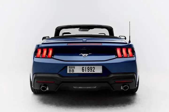 https://driveme-uae-kings.s3.me-central-1.amazonaws.com/media/images/vehicles/kings-uae-vehicle-19d38306-ab5d-4932-b5d4-a1c83e4ba0e0_preview.webp