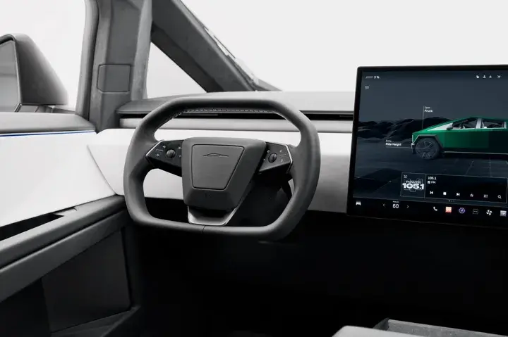 https://driveme-uae-kings.s3.me-central-1.amazonaws.com/media/images/vehicles/kings-uae-vehicle-1c2f1ade-4fe1-4a70-bebc-61c72c903390_preview.webp