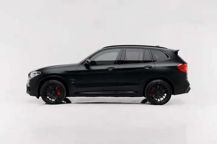https://driveme-uae-kings.s3.me-central-1.amazonaws.com/media/images/vehicles/kings-uae-vehicle-1e4cf5ea-41bc-4849-b307-2dec2caf6123_preview.webp