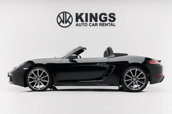 https://driveme-uae-kings.s3.me-central-1.amazonaws.com/media/images/vehicles/kings-uae-vehicle-217fbfaf-6074-422c-a45f-ec7c612e6ec7_preview.webp