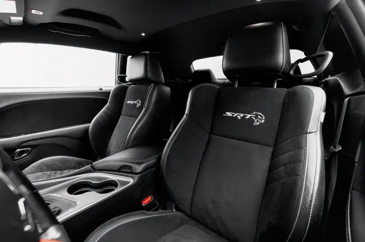 https://driveme-uae-kings.s3.me-central-1.amazonaws.com/media/images/vehicles/kings-uae-vehicle-2ad612f3-a694-4794-90a2-9a34bbb78237_preview.webp