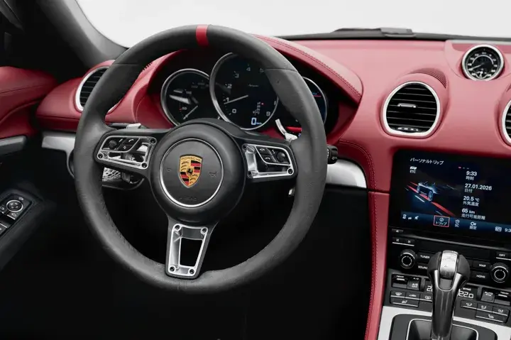 https://driveme-uae-kings.s3.me-central-1.amazonaws.com/media/images/vehicles/kings-uae-vehicle-2bde26ca-7fae-47ef-9380-597caa7b86a8_preview.webp