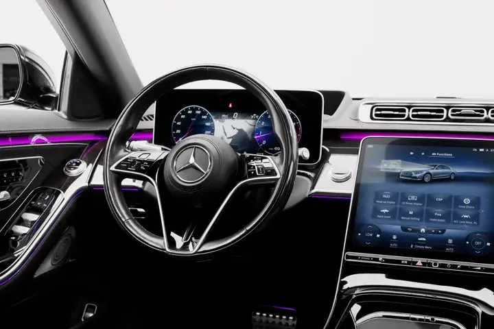 https://driveme-uae-kings.s3.me-central-1.amazonaws.com/media/images/vehicles/kings-uae-vehicle-3ddcd928-68e7-4e1a-b810-3614a5b97c71_preview.webp