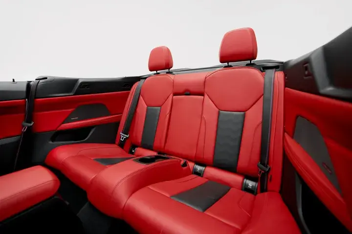 https://driveme-uae-kings.s3.me-central-1.amazonaws.com/media/images/vehicles/kings-uae-vehicle-41b67a95-d3c3-47ad-9750-a4b8ca04bdb7_preview.webp