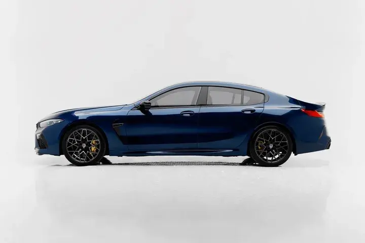 https://driveme-uae-kings.s3.me-central-1.amazonaws.com/media/images/vehicles/kings-uae-vehicle-4d33ea6f-18d0-4d96-be3d-c05a07ac3681_preview.webp