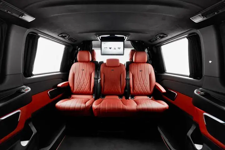 https://driveme-uae-kings.s3.me-central-1.amazonaws.com/media/images/vehicles/kings-uae-vehicle-5749a88f-af1b-4cde-aa60-aa1e1ee046e2_preview.webp
