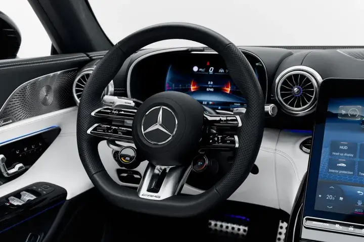 https://driveme-uae-kings.s3.me-central-1.amazonaws.com/media/images/vehicles/kings-uae-vehicle-5b028e83-1173-43f1-9a16-bcaaea04962f_preview.webp