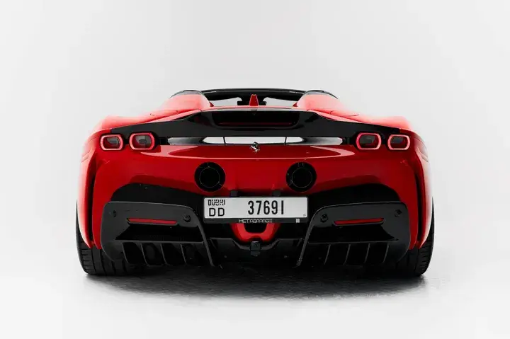 https://driveme-uae-kings.s3.me-central-1.amazonaws.com/media/images/vehicles/kings-uae-vehicle-6470ebe7-4e7e-4946-b240-6d3b4fb8c33d_preview.webp