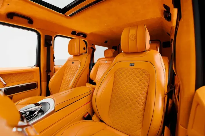 https://driveme-uae-kings.s3.me-central-1.amazonaws.com/media/images/vehicles/kings-uae-vehicle-69a08dcd-c138-4efd-90c0-dad9ac02837d_preview.webp