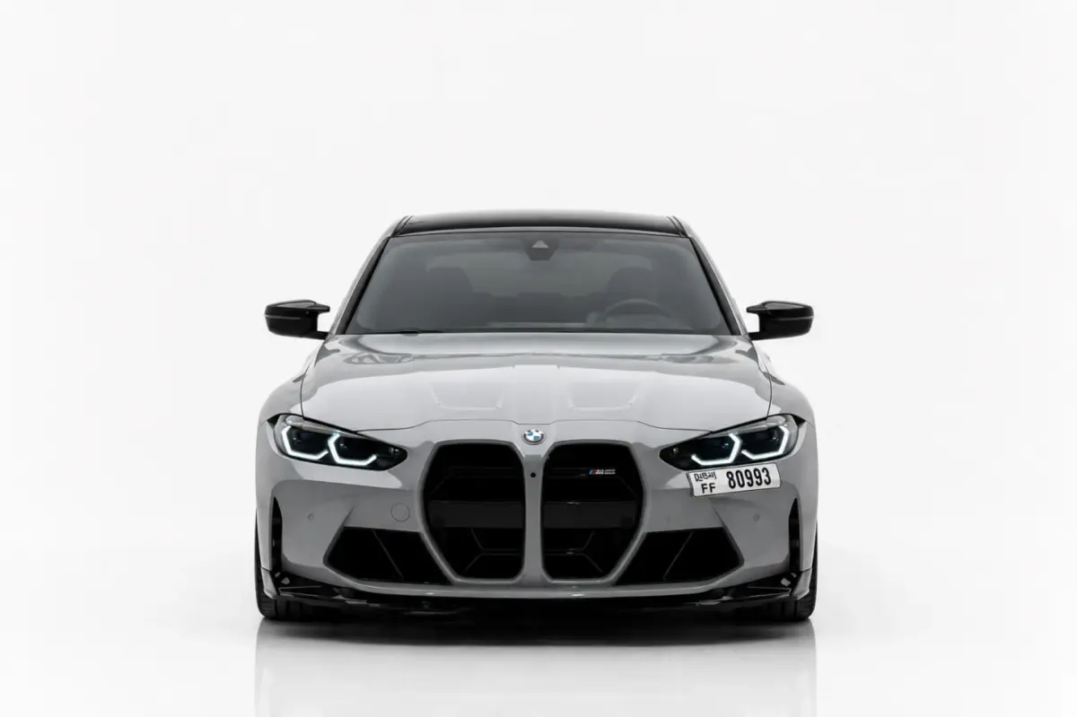 https://driveme-uae-kings.s3.me-central-1.amazonaws.com/media/images/vehicles/kings-uae-vehicle-710afe57-5a13-4dc8-9c30-c294ea20965b.webp