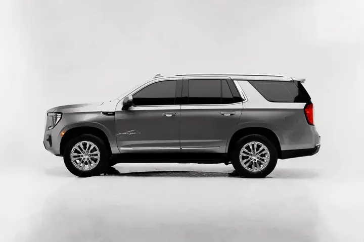 https://driveme-uae-kings.s3.me-central-1.amazonaws.com/media/images/vehicles/kings-uae-vehicle-75c2361f-e6a0-45f6-a57d-575a663a1cfb_preview.webp