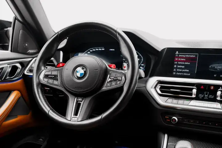 https://driveme-uae-kings.s3.me-central-1.amazonaws.com/media/images/vehicles/kings-uae-vehicle-7ec0691c-27fa-4573-a532-6771cd75cc13_preview.webp