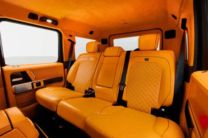 https://driveme-uae-kings.s3.me-central-1.amazonaws.com/media/images/vehicles/kings-uae-vehicle-7ee50972-f05d-4518-bccf-e7f6b5a6bfd5_preview.webp