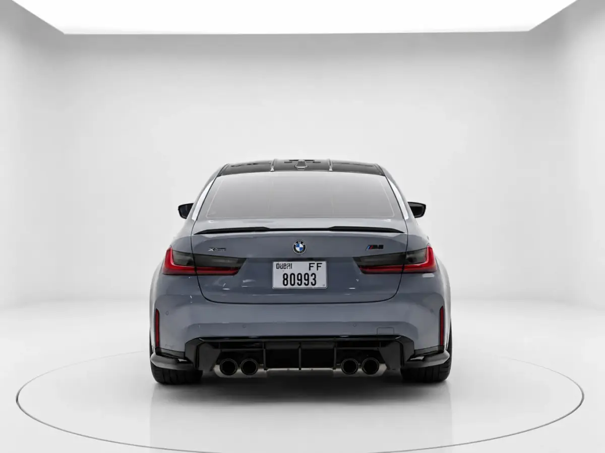 https://driveme-uae-kings.s3.me-central-1.amazonaws.com/media/images/vehicles/kings-uae-vehicle-8a918bf3-cd04-41ab-8c77-610b47284a79.webp