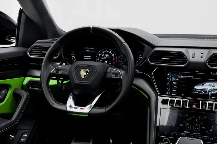 https://driveme-uae-kings.s3.me-central-1.amazonaws.com/media/images/vehicles/kings-uae-vehicle-91c4ef65-e2d8-41a9-8782-a4412618a433_preview.webp