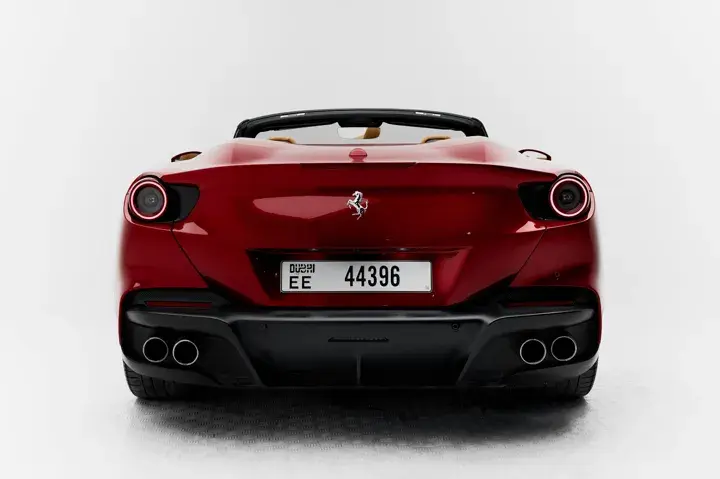 https://driveme-uae-kings.s3.me-central-1.amazonaws.com/media/images/vehicles/kings-uae-vehicle-a6823818-8a24-4b64-80a4-562b174d2b92_preview.webp