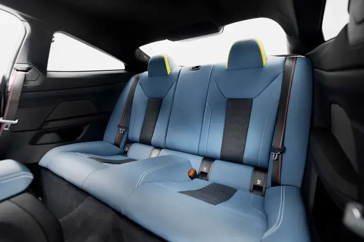 https://driveme-uae-kings.s3.me-central-1.amazonaws.com/media/images/vehicles/kings-uae-vehicle-b550b7ac-58a8-49bc-a4ae-8ff07d76135b_preview.webp