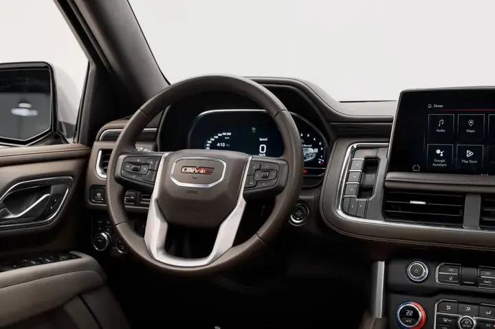 https://driveme-uae-kings.s3.me-central-1.amazonaws.com/media/images/vehicles/kings-uae-vehicle-b8ea1646-a05a-47d4-be7b-3e78210ae100_preview.webp