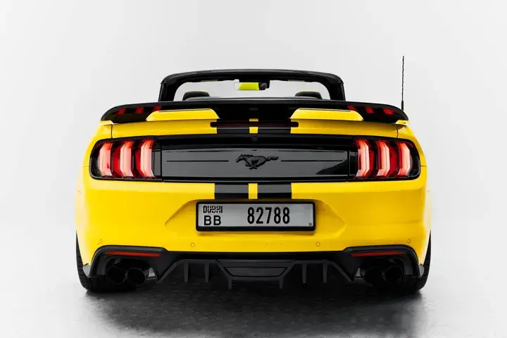 https://driveme-uae-kings.s3.me-central-1.amazonaws.com/media/images/vehicles/kings-uae-vehicle-bac85693-7951-4c1c-96a1-0f9b1d6e0576_preview.webp