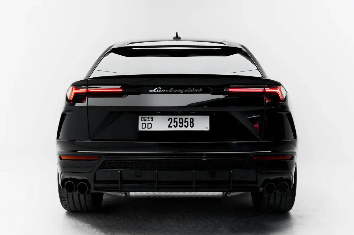 https://driveme-uae-kings.s3.me-central-1.amazonaws.com/media/images/vehicles/kings-uae-vehicle-c29c8d99-e6ec-4c7d-9f9a-f94a22508e29.webp