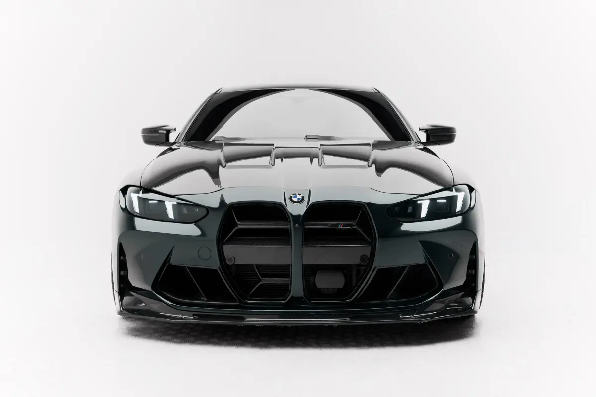 https://driveme-uae-kings.s3.me-central-1.amazonaws.com/media/images/vehicles/kings-uae-vehicle-d42ca4db-ebd5-4170-a003-851f8eb9c1df.webp