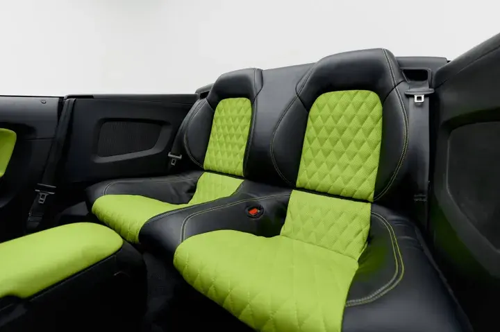 https://driveme-uae-kings.s3.me-central-1.amazonaws.com/media/images/vehicles/kings-uae-vehicle-de0228c4-e186-4043-b7a7-3a013c3ce83a_preview.webp