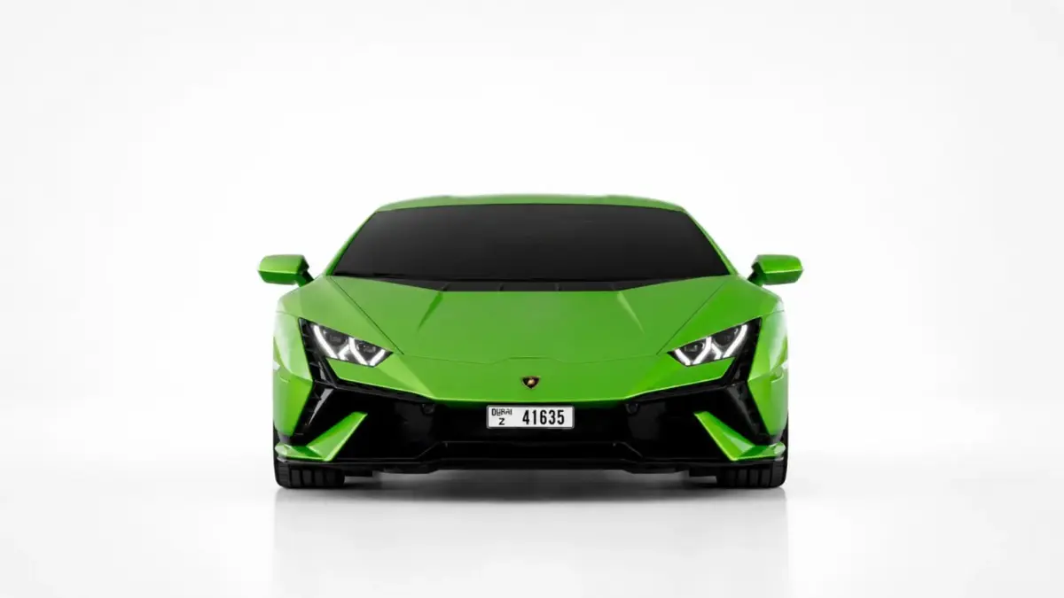 https://driveme-uae-kings.s3.me-central-1.amazonaws.com/media/images/vehicles/kings-uae-vehicle-e6a24cfb-4a95-4caf-9f40-2c629d5e752e.webp