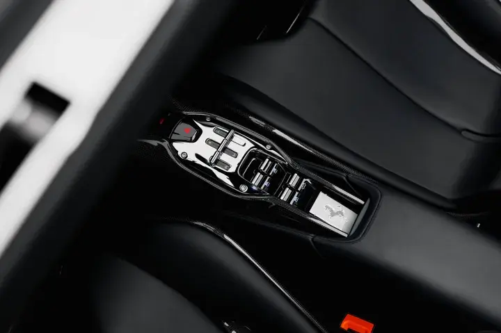 https://driveme-uae-kings.s3.me-central-1.amazonaws.com/media/images/vehicles/kings-uae-vehicle-e74a72d1-0b49-41eb-9c4f-89e755f7570a_preview.webp