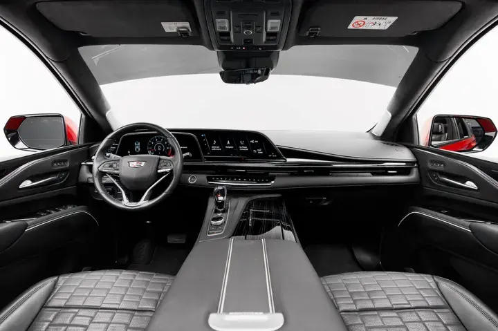 https://driveme-uae-kings.s3.me-central-1.amazonaws.com/media/images/vehicles/kings-uae-vehicle-f1d71a96-1fd5-4161-8184-c14445f7b97e_preview.webp