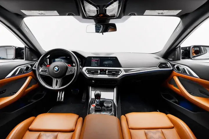 https://driveme-uae-kings.s3.me-central-1.amazonaws.com/media/images/vehicles/kings-uae-vehicle-ff12f60f-8f17-4b27-ae37-05be7f1ea991_preview.webp